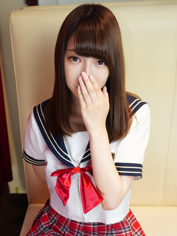 踊れ！チンチコリン・京橋店 グミ 18歳 T：160cm　B：84(C)　W：55　H：87