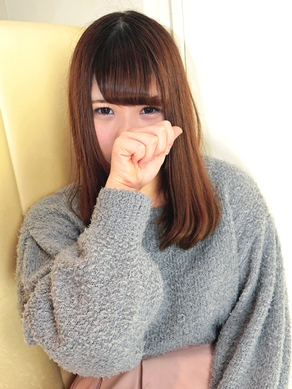 踊れ！チンチコリン・京橋店 みおり 18歳 T：159cm　B：86(C)　W：57　H：88